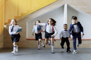 Gérer les impayés d'uniformes scolaires : techniques efficaces pour les écoles privées