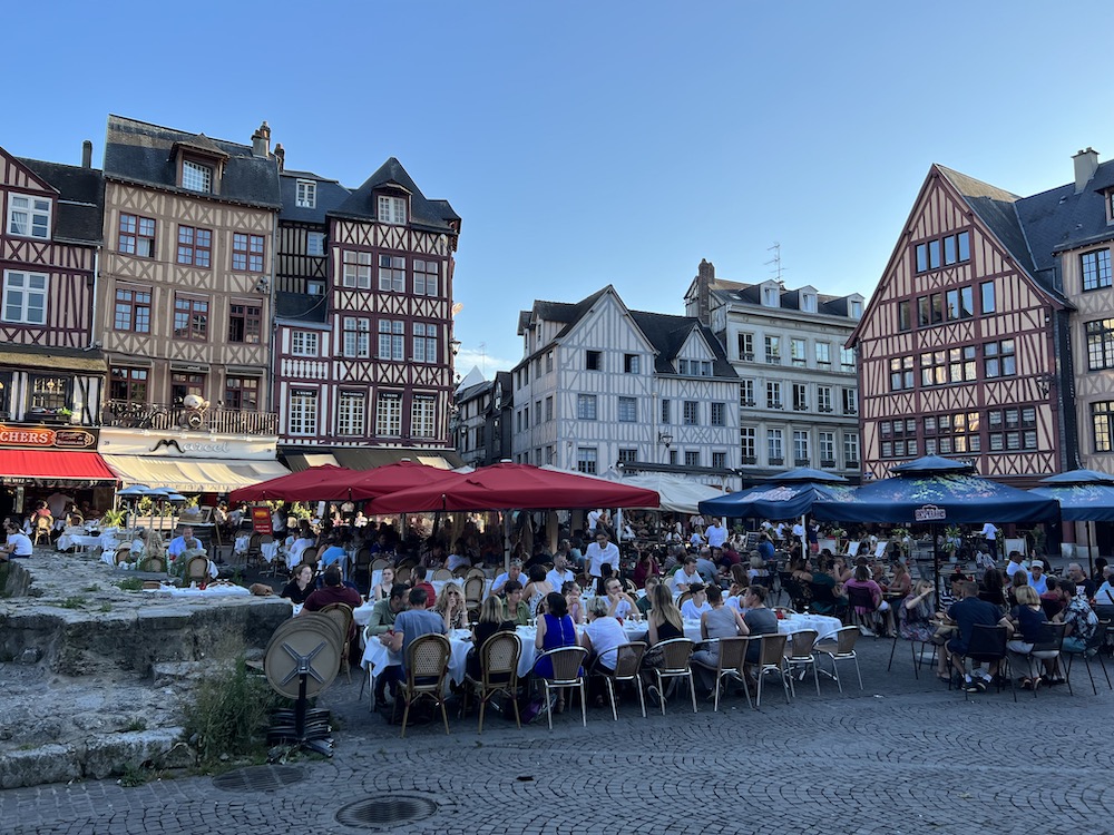 Vieux Rouen, m&eacute;tropole normande o&ugrave; RECOLIA Recouvrement est implant&eacute; depuis 2020